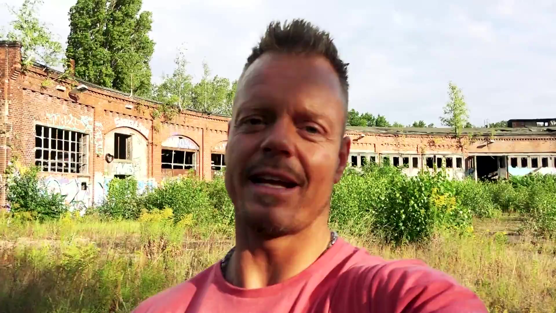 Fickdate im Lost Place mit kurviger Zara Mendez!