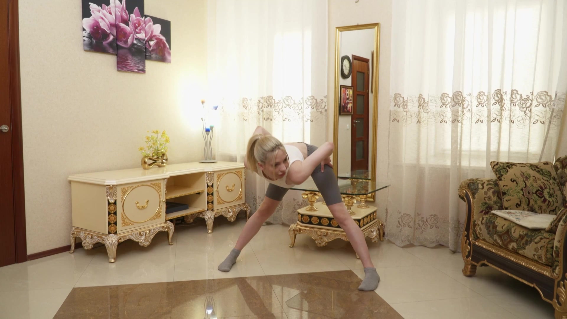 Skinny teen gymnast first naked workout