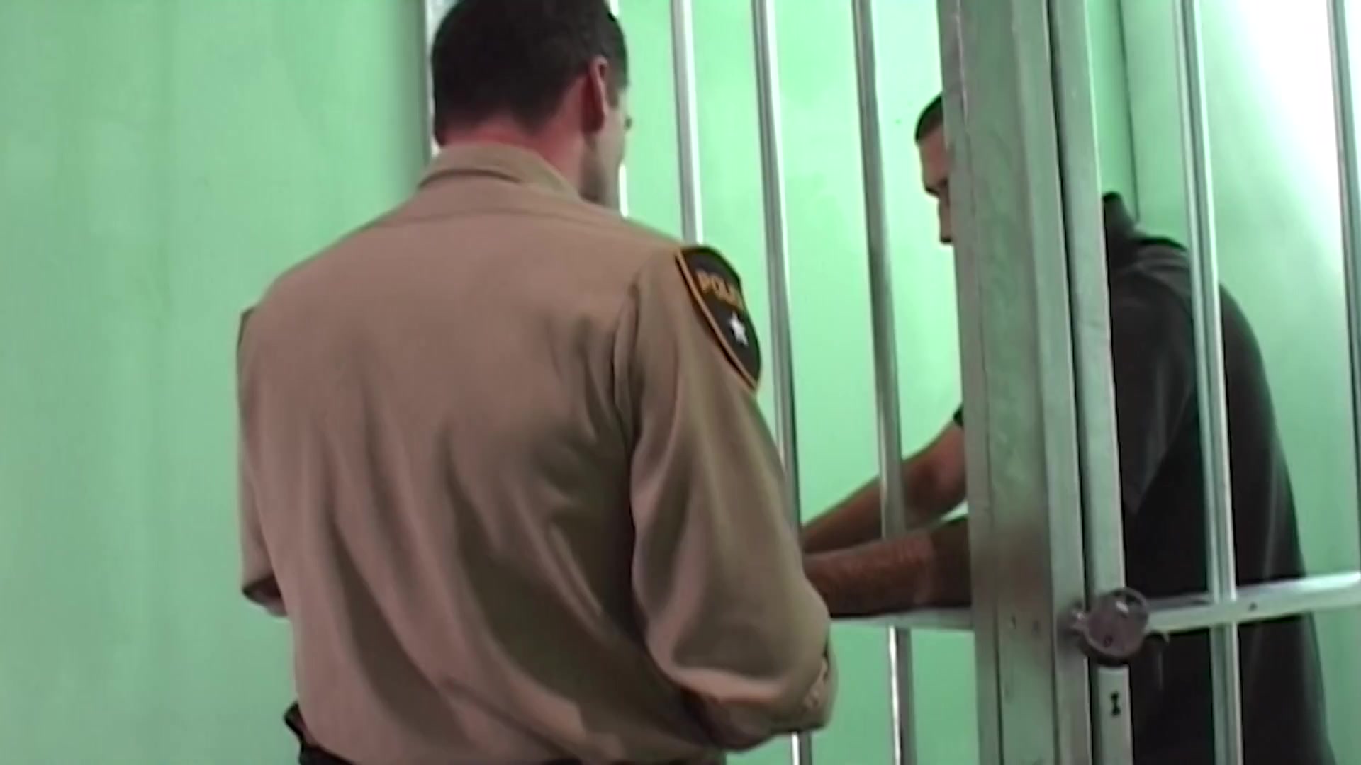 Cop Fucks Prisoner