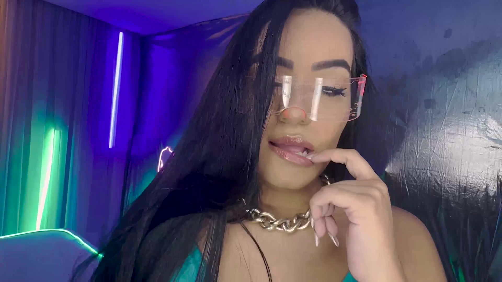 Bbw nympho first time ass fisted