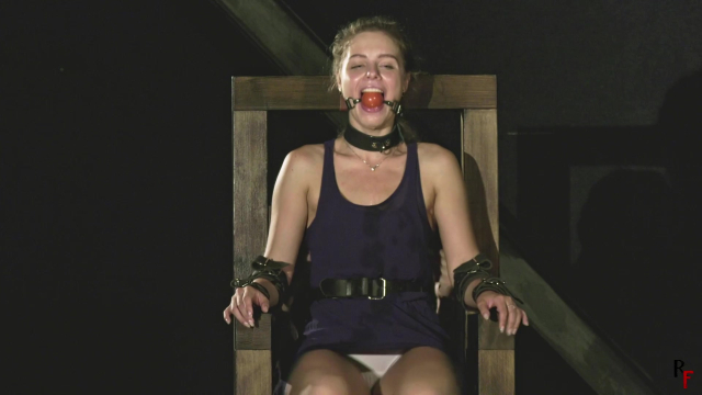 Princess Leya On A Tickling Throne