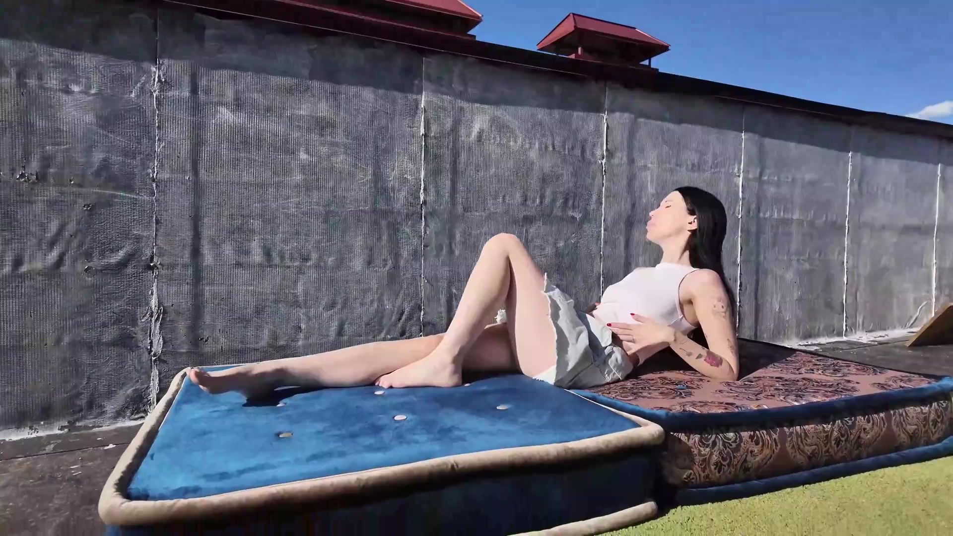 Milf rough ass fucked on a public roof