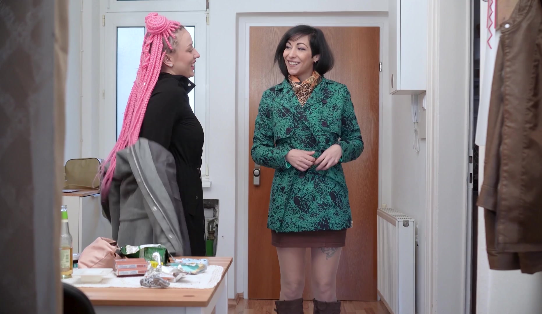 Wiener W�rstchen und die 2 notgeilen Muschis
