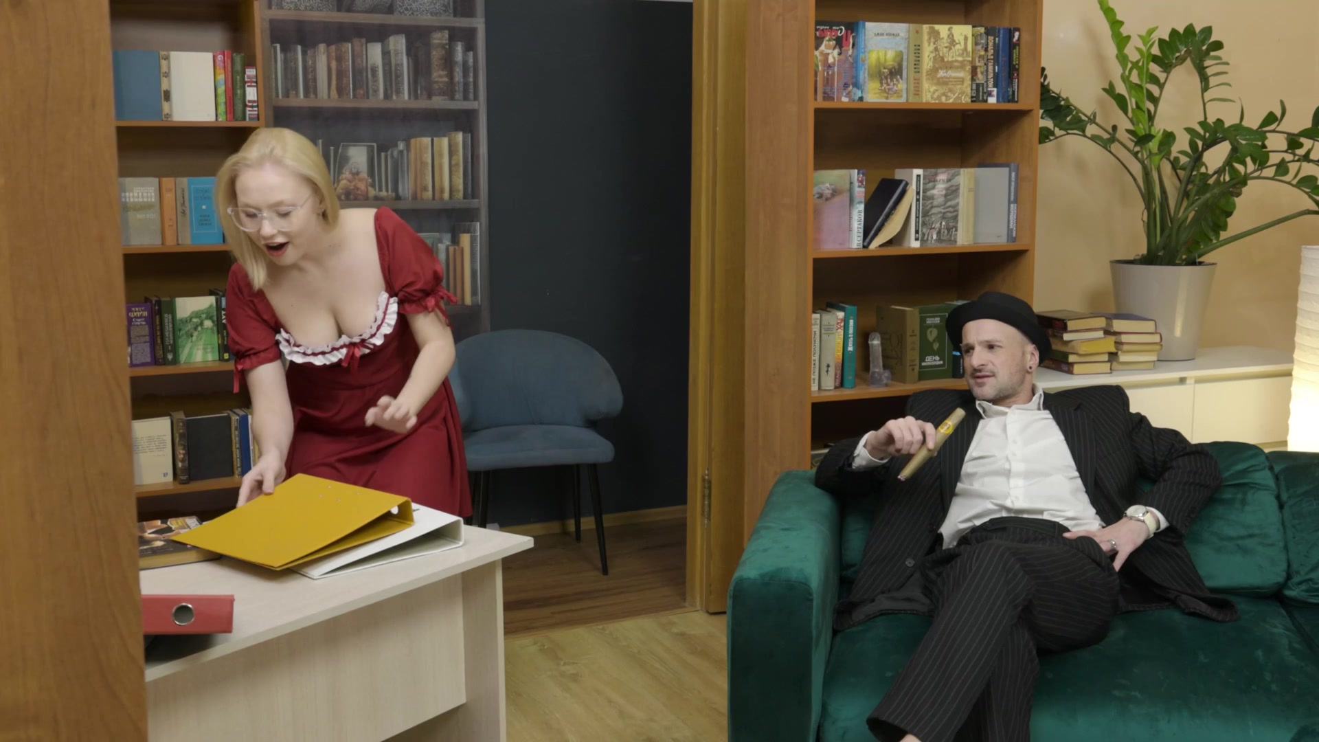 Curvy secretary dp fucked by her boss