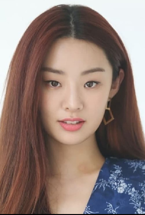 Stephanie Lee