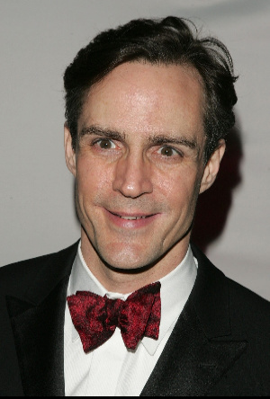 Howard McGillin