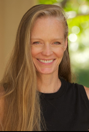 Suzy Amis