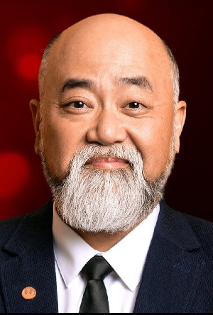 Paul Sun-Hyung Lee