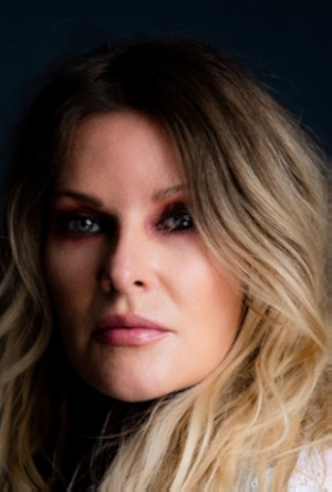 Elizabeth Cook