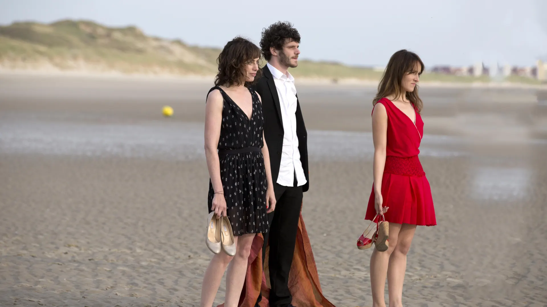 Background image for  trois on y va