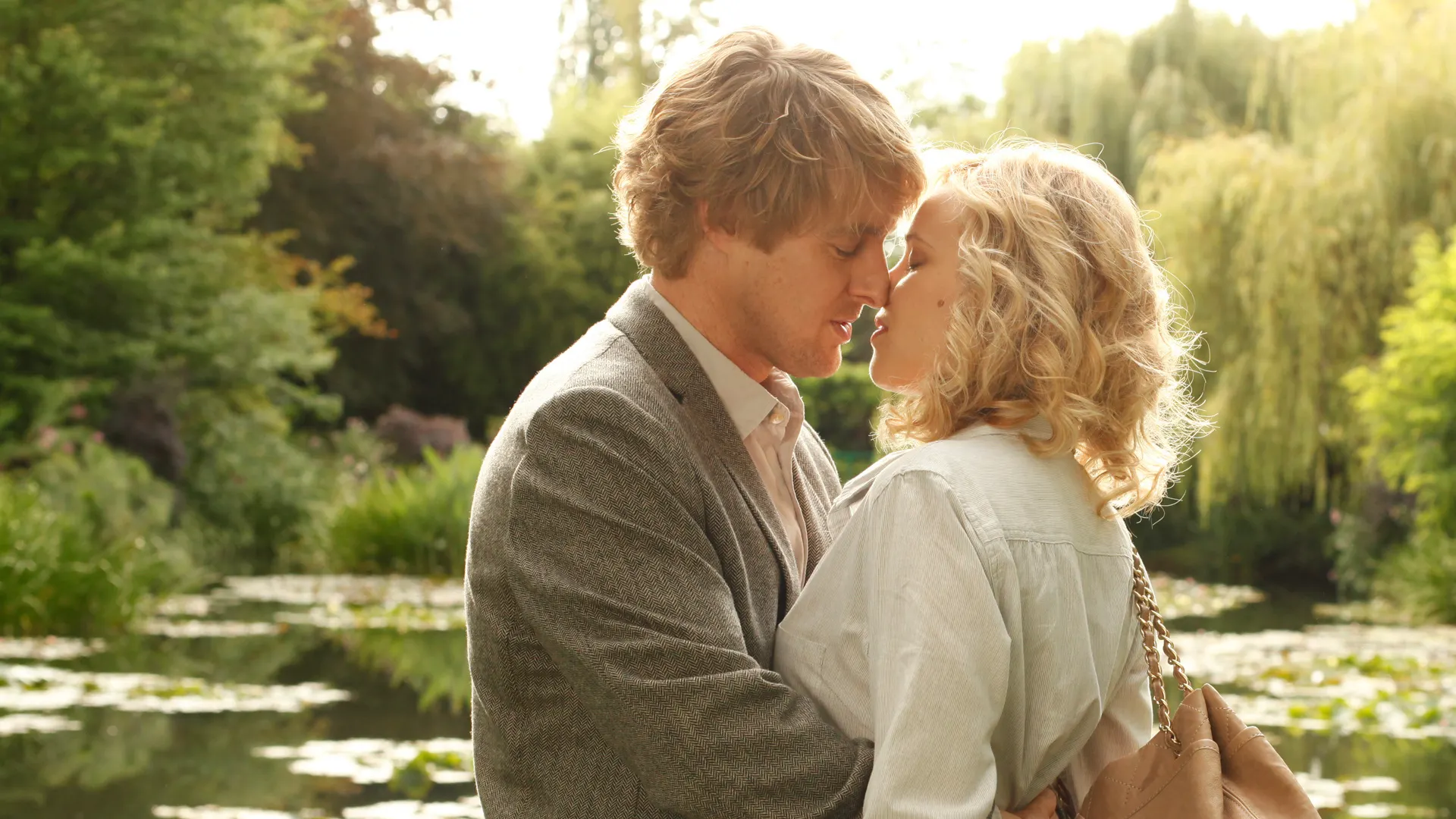 Background image for Midnight In Paris
